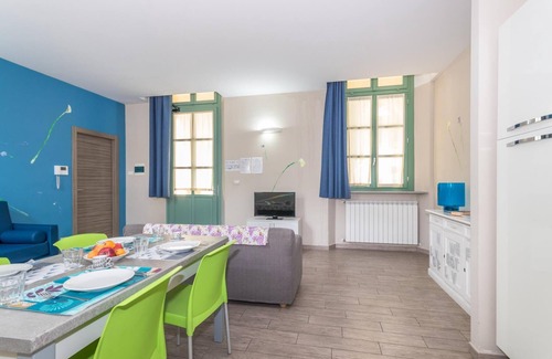 Borgo Dora Apartment | Cozy Housing Giulia - One Bedroom Apartment with Breakfast