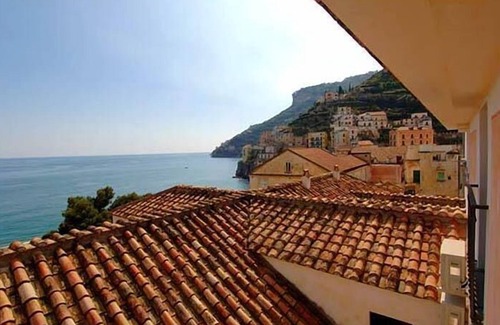 Minori Apartment | Unforgettable Ciliegia: Ocean View Steps from the Beach