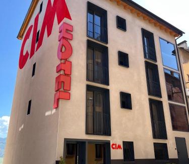 Puigcerda Hotel | Top-Rated CIM HOTEL BOUTIQUE: Family-Friendly & Accessible