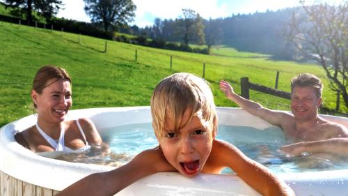 Siviriez Villa | Experience Cinéma Enchanté: Family-Friendly Guest House