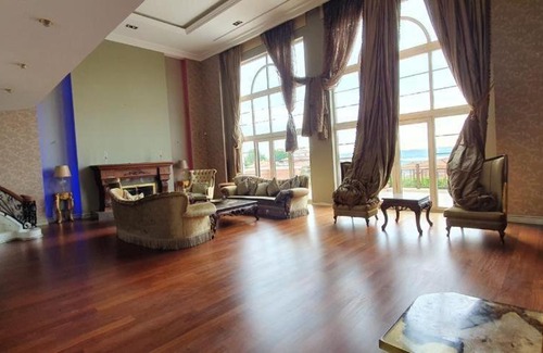 Avcilar Apartment | Experience Cinar: Family-Friendly with Pool and Pet Amenities
