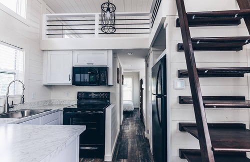 Mason Cabin | Exceptional Cincinnati Camp Cedar: Pool, Spa & Breakfast Included
