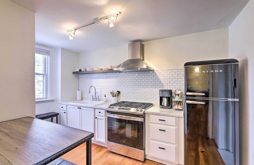 Northside Apartment | Family-Friendly Cincinnati Rental: 6 Miles to Downtown!