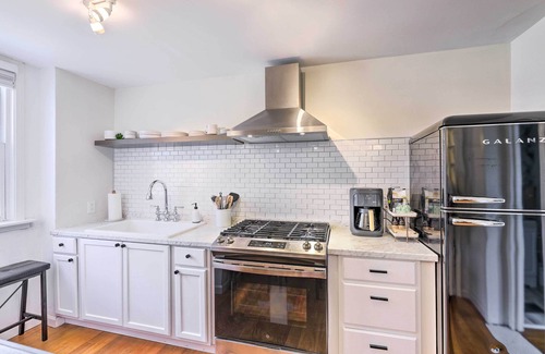 Northside Apartment | Family-Friendly Cincinnati Rental: 6 Miles to Downtown!