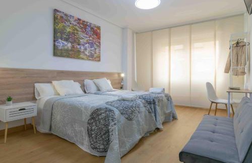 Logrono City Centre House | Family-Friendly CINCO VILLAS: Your Budget Escape Awaits