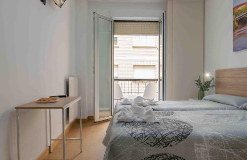 Logrono City Centre House | Family-Friendly CINCO VILLAS: Your Budget Escape Awaits