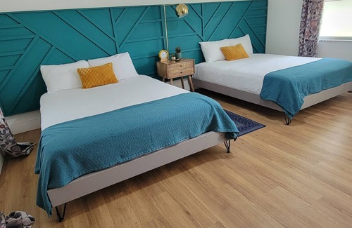 Mayo Hotel | Cozy Cindys Motel: Guest Rated 9/10 with Family Amenities