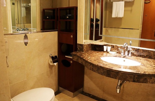 Houjie Hotel | Discover Cinese Hotel Dongguan: 4-Star with Spa & Dining