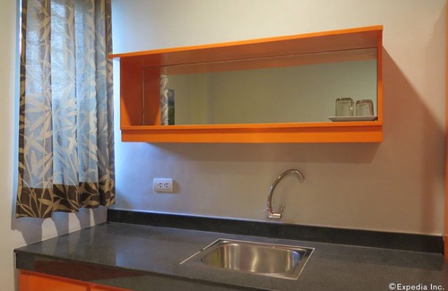 Mandaue Hotel | Budget-Friendly Cinfandel Suites with Family-Focused Amenities