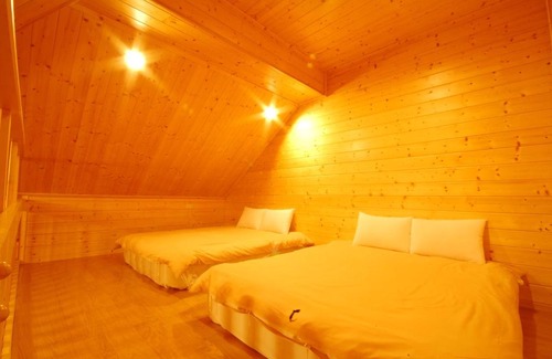 Ren'ai House | Family-Friendly CIngjing Farm Jenku Villa: A Relaxing Getaway