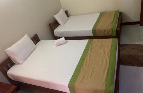Anuradhapura Bed & Breakfast | Cozy Cinnamon Tree: Guest Rated 8/10 with Breakfast Included