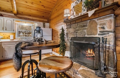 Eureka Springs Cabin | Unforgettable Stay at Cinnamon Valley - The Whitetail