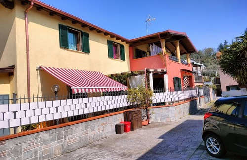 Arcola House | Experience Ocean Views at Geneva's Little House, Lerici