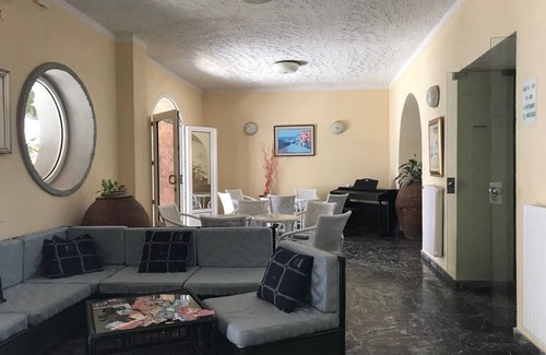 Palinuro Hotel | Historic Cinquestelle Hotel with Ocean View & Dining