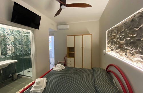 Palinuro Hotel | Historic Cinquestelle Hotel with Ocean View & Dining