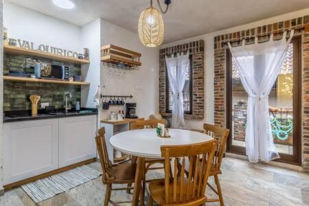 Santeagueda Apartment | Charming Cipressi Tuscan Loft - Pet & Child Friendly Stay