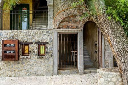 Santeagueda Apartment | Charming Cipressi Tuscan Loft - Pet & Child Friendly Stay