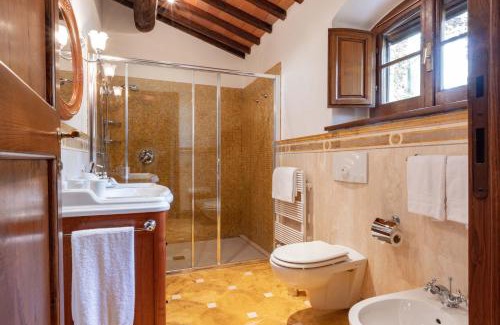 Castellina in Chianti House | Experience Unmatched Comfort at Cipressini - 4-Star Oasis