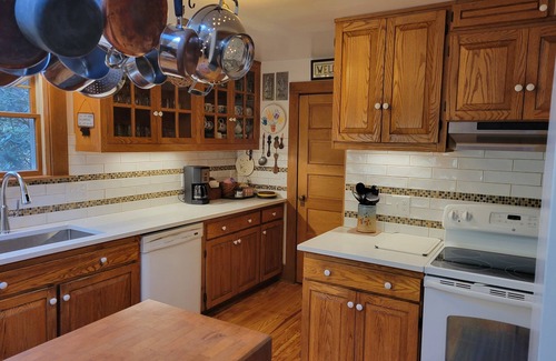 Montreat House | Historic Circa 1907 Home with Pool & Spa Near Montreat