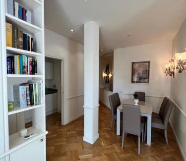 Rione XXI San Saba Apartment | Prime Location: Circo Massimo Sweet Home Near FAO