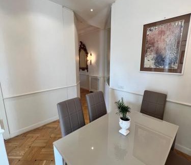 Rione XXI San Saba Apartment | Prime Location: Circo Massimo Sweet Home Near FAO