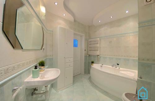 Aniolki House | Circus Room - 10 Min to Old Town Gdańsk,PKP & Shopping Mall
