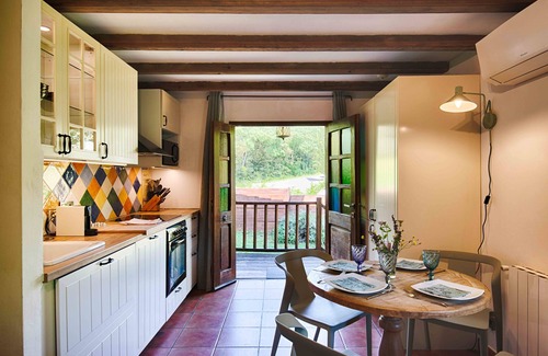Sales de Llierca Apartment | Discover Casa Rural Can Cruanyes: Pet-Friendly Retreat