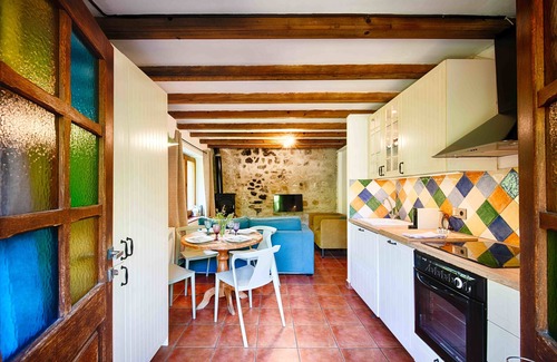Sales de Llierca Apartment | Discover Casa Rural Can Cruanyes: Pet-Friendly Retreat