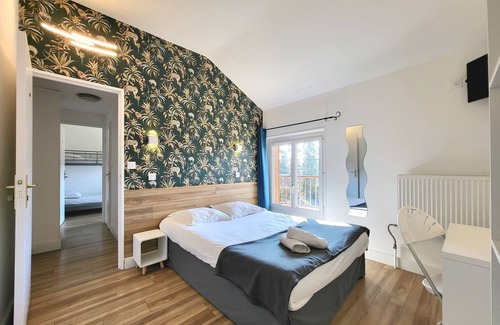 Villebois Hotel | Cozy Cit’Hôtel La Résidence: Child-Friendly & Breakfast Included
