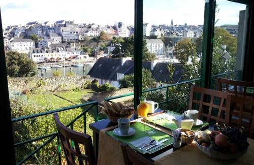 Douarnenez Hotel | Discover Cit'Hotel Du Port Rhu: Family & Pet-Friendly Stay