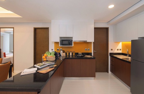 San Lorenzo Hotel | Elegant Stay at Citadines Benavidez Makati - 4 Star Comfort