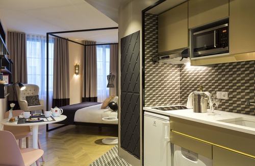 Vivienne Apartment | Stylish Citadines Opéra Paris: Pet Friendly & Spa Amenities