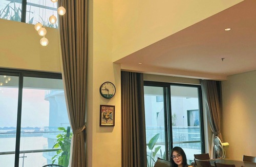 Bai Chay Apartment | Citadines Seaview Duplex Apartment