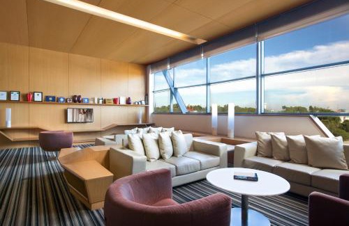 Kuching Hotel | Pet-Friendly Retreat at Citadines Uplands Kuching