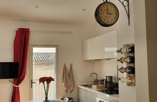 Carcassonne Apartment | Experience CITE of CARCASSONNE Gîte Les 3 Tours – Guest Rated 10/10