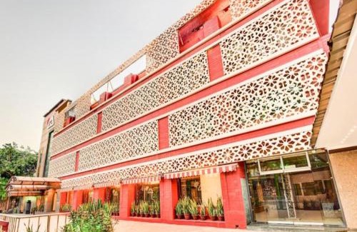 Kanpur Hotel | Budget-Friendly Stays at Citi Club with Breakfast & More
