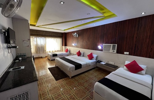 Kanpur Hotel | Convenient Stay at Citi Club with Breakfast & Accessibility