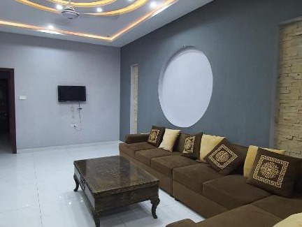 Mirpur House | Pet-Friendly Citi Guest House with Breakfast & Kitchen Access