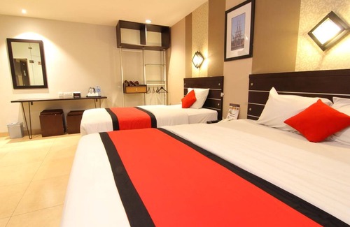 Gambir Hotel | Budget-Friendly Citi M Hotel with Family Amenities
