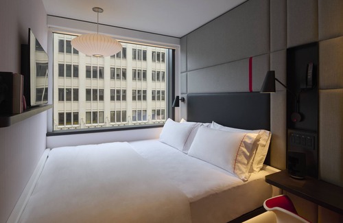 Downtown Austin Hotel | Modern citizenM Austin Downtown: Eco-Friendly Retreat