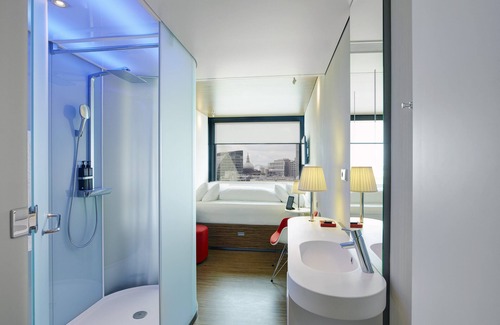 Shoreditch Hotel | Elegant citizenM London Shoreditch: Top-Rated Eco-Friendly Stay
