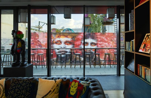 Shoreditch Hotel | Elegant citizenM London Shoreditch: Top-Rated Eco-Friendly Stay