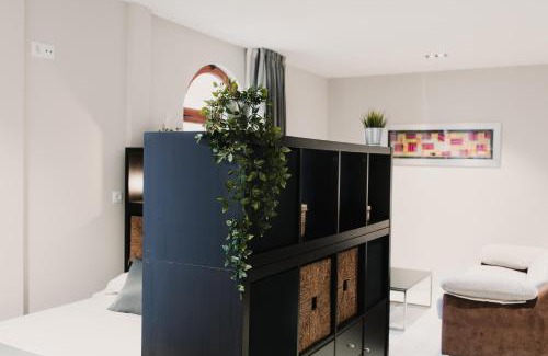 La Seu Apartment | Family-Friendly Stay at Citizentral Juristas - 4-Star Comfort