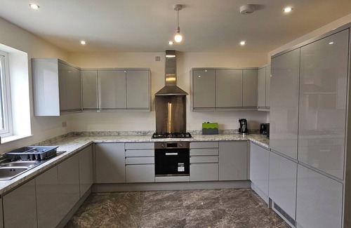 Tunstall House | Family-Friendly Citrine Suite: Perfect 4 Bed Retreat