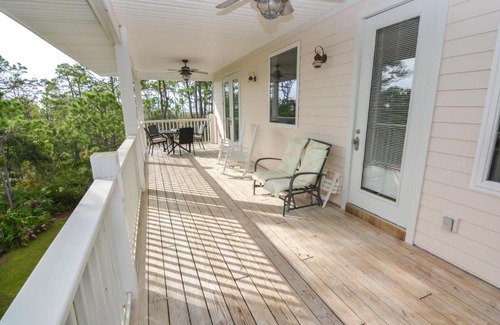 Plantation House | Bay View Retreat: Pool, Games & Bikes for 17 Guests!