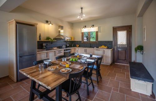 Kefalonia Apartment | Discover Citrus House: 4-Star Guest Rated at 10/10