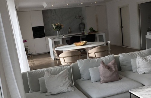 Halmstad Villa | City and beach poolvilla with AC and WiFi close to lovely Tylösand