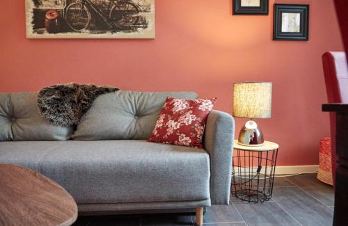 Bernburg Apartment | Stylish City-Apartment 1: Family-Friendly Retreat with High Ratings