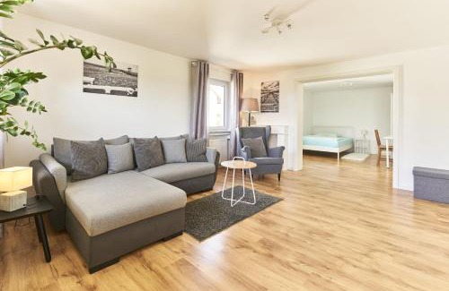 Rutesheim Apartment | Spacious City Apartment Hasenheide with Balcony & Views