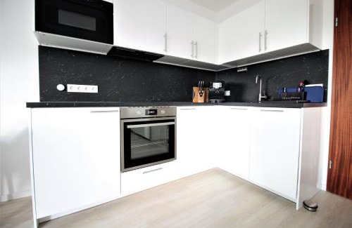 Wuerzburg Apartment | Convenient City Apartment by Old Main Bridge with Parking